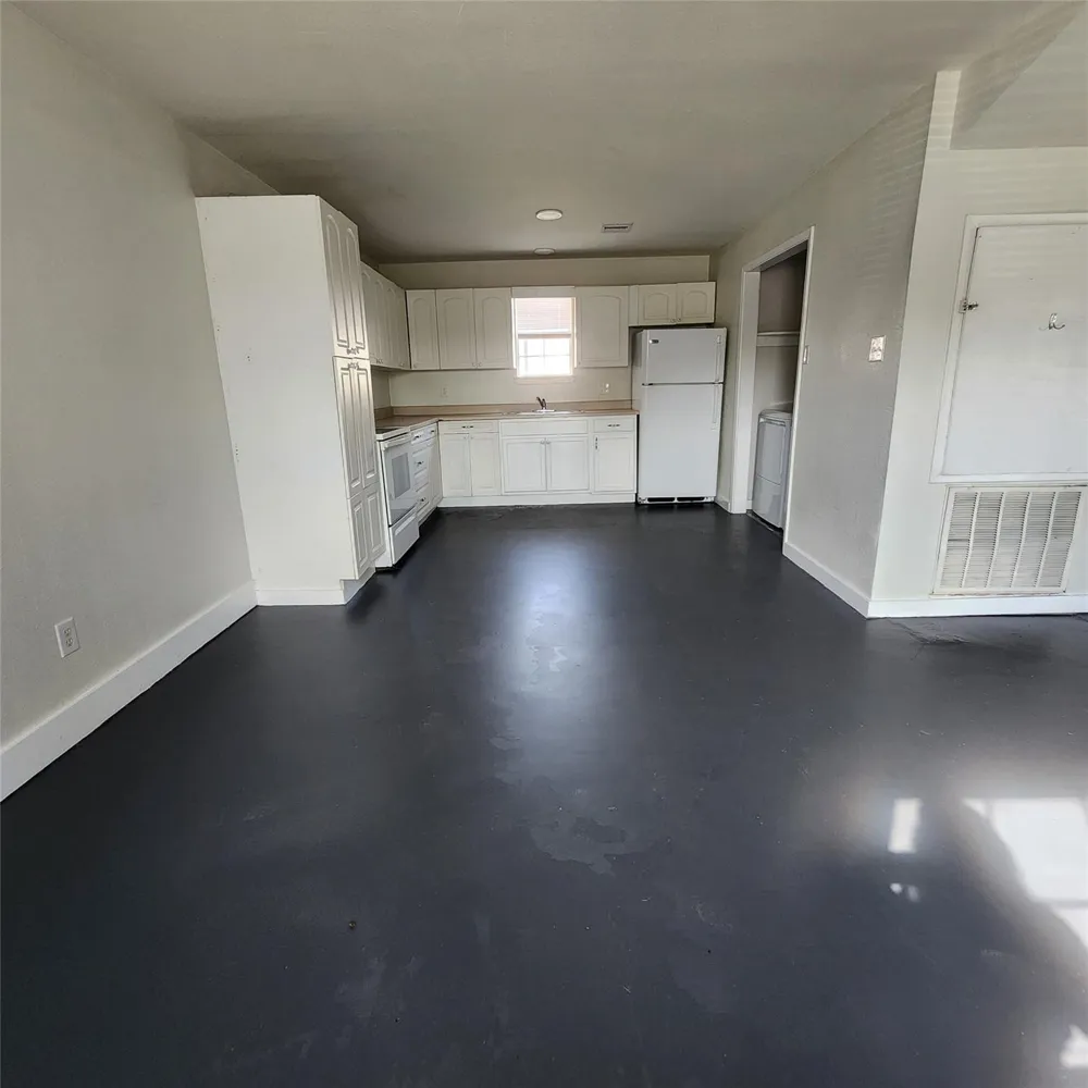 4710 Pelican Street #1 Hitchcock, TX 77563