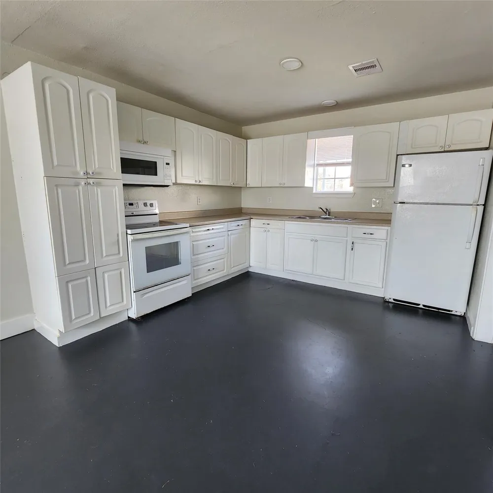 4710 Pelican Street #1 Hitchcock, TX 77563