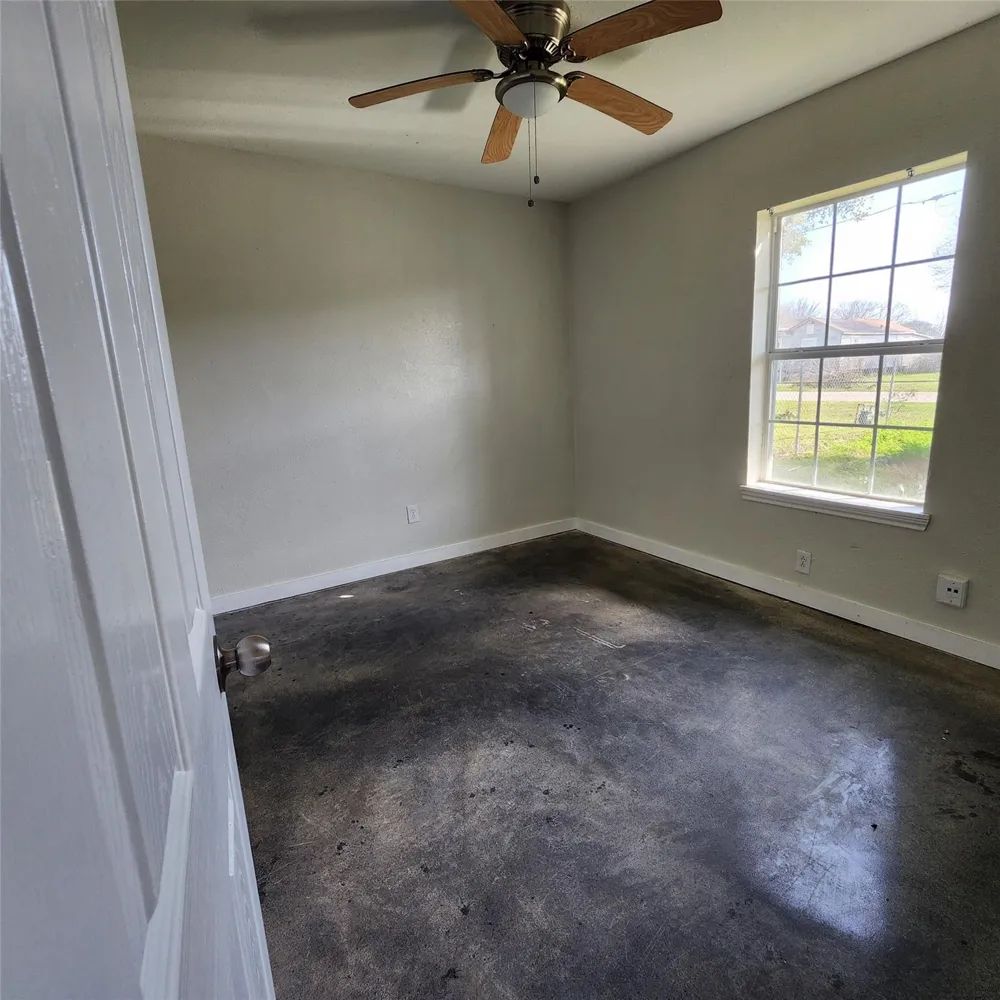 4710 Pelican Street #1 Hitchcock, TX 77563