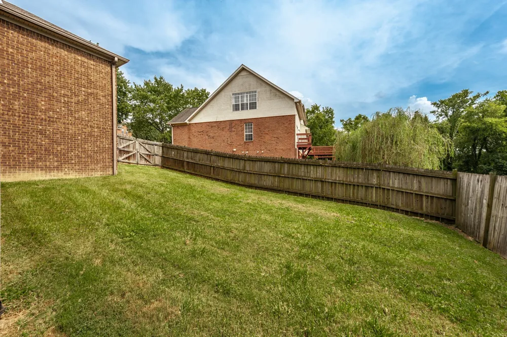 816 Lynn Dr Goodlettsville, TN 37072