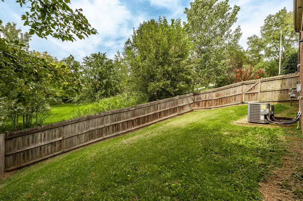 816 Lynn Dr Goodlettsville, TN 37072