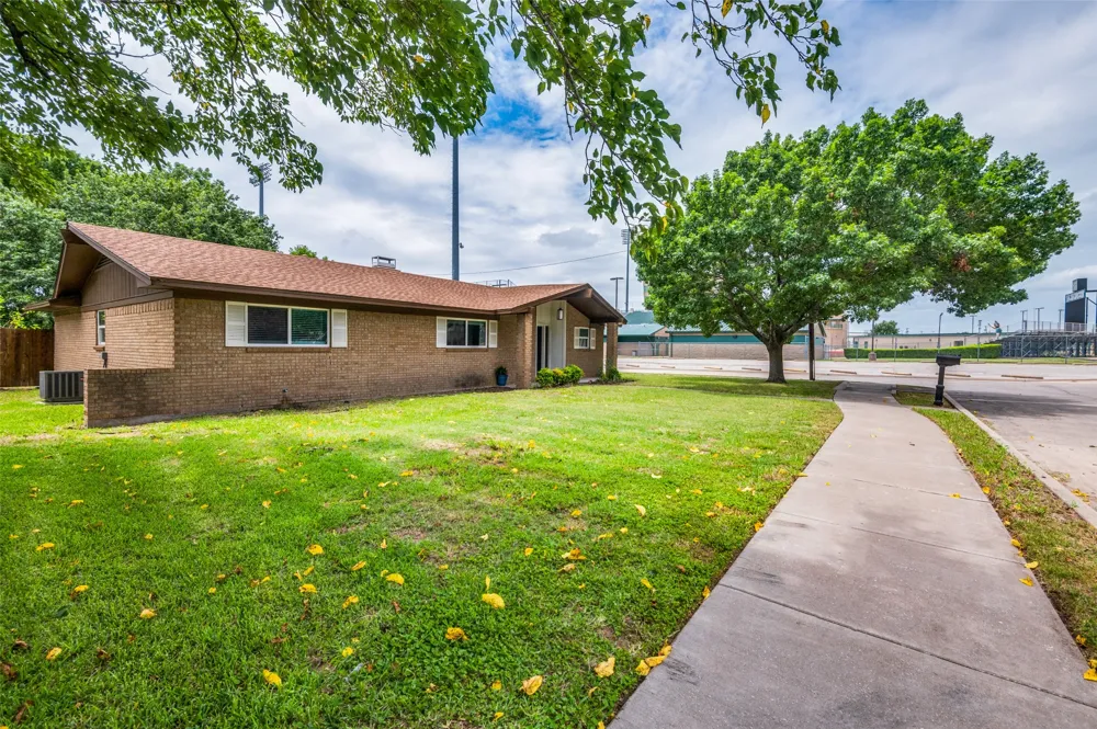 100 High School Drive Waxahachie, TX 75165