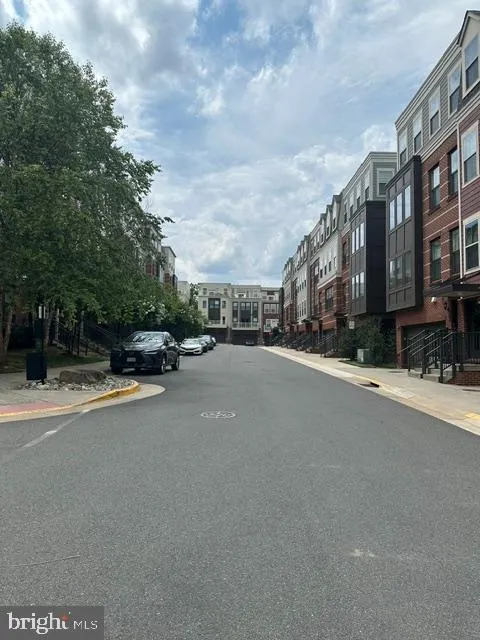 3961 NORTON PLACE Fairfax, VA 22030