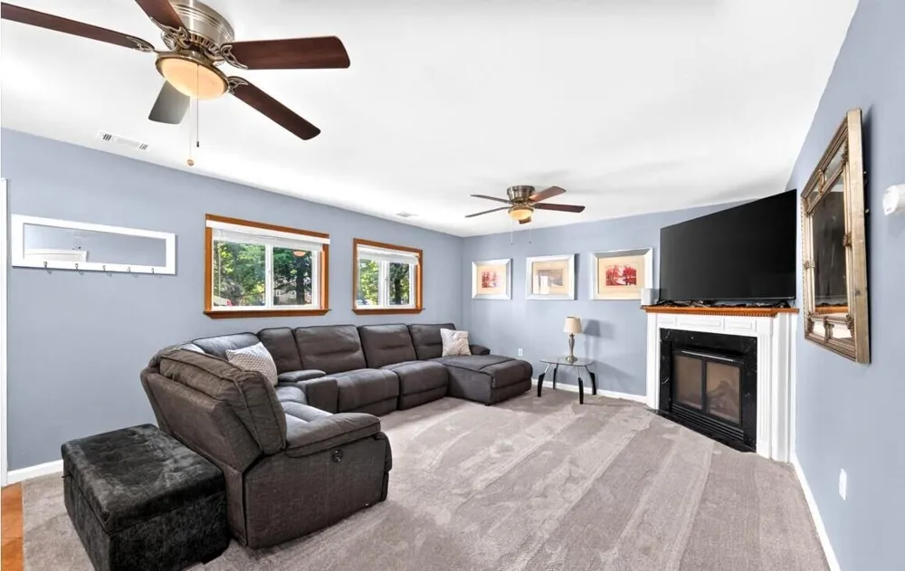 36852 Chase Street Romulus, MI 48174