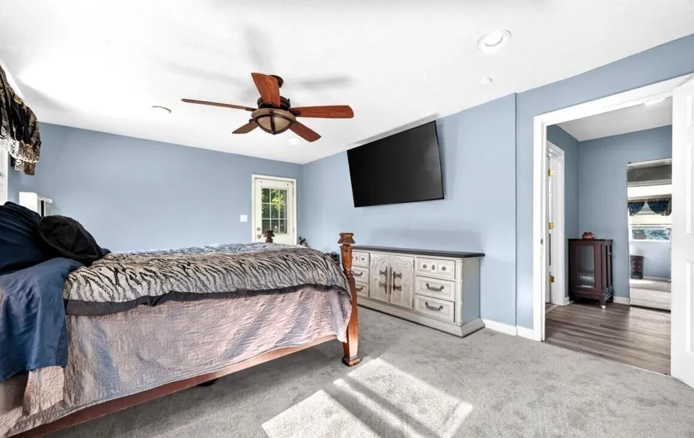 36852 Chase Street Romulus, MI 48174