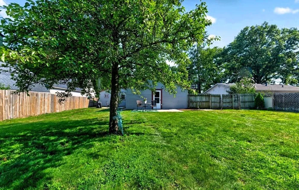 36852 Chase Street Romulus, MI 48174