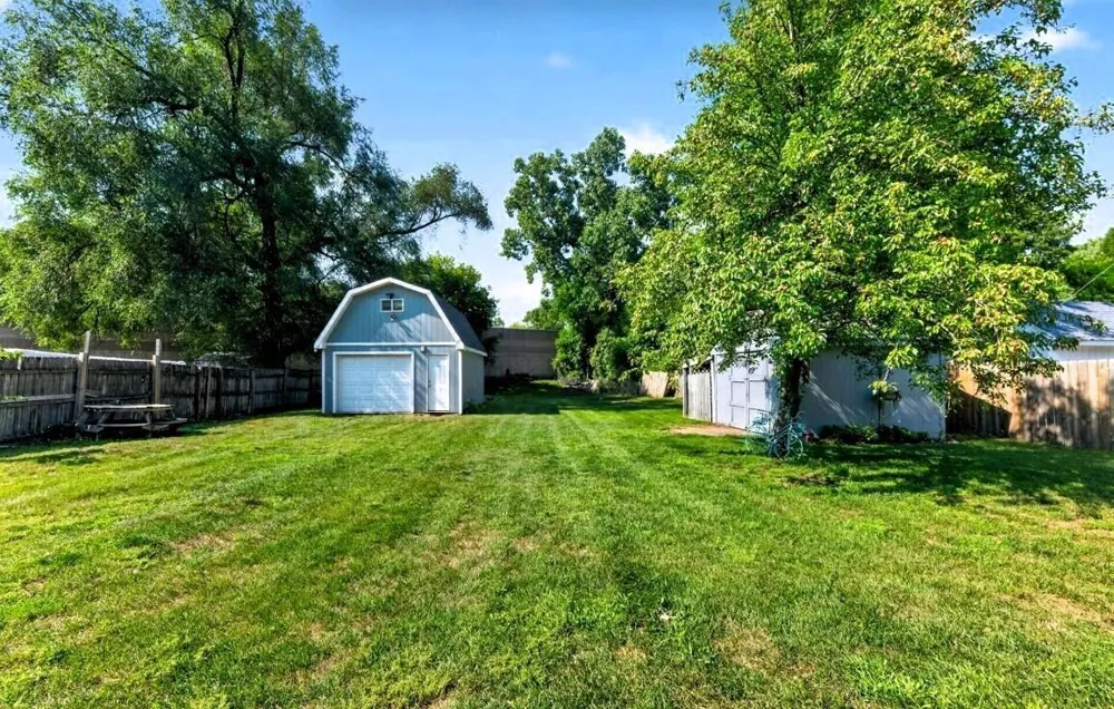 36852 Chase Street Romulus, MI 48174