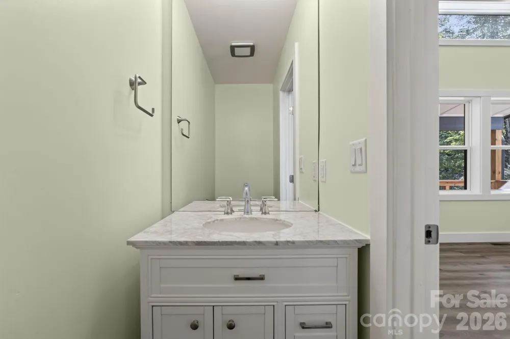 1008 Bell Mountain Road Zirconia, NC 28790