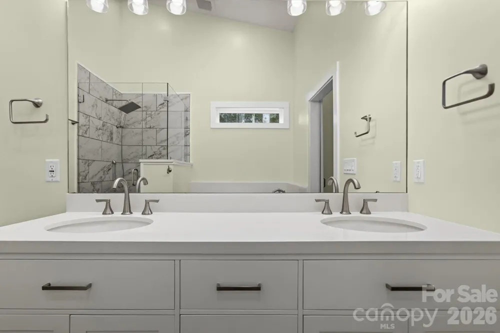 1008 Bell Mountain Road Zirconia, NC 28790