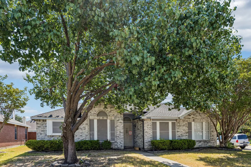 7100 Longo Drive The Colony, TX 75056