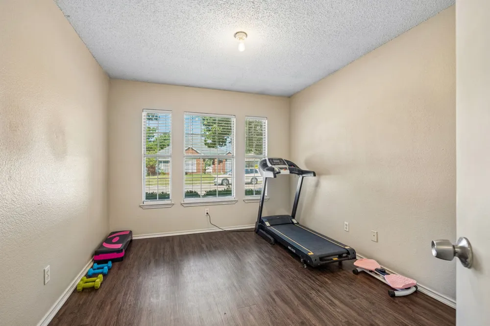 7100 Longo Drive The Colony, TX 75056