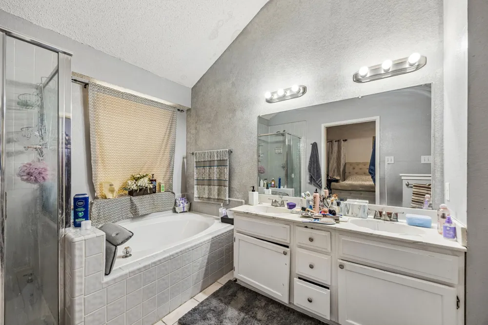 7100 Longo Drive The Colony, TX 75056