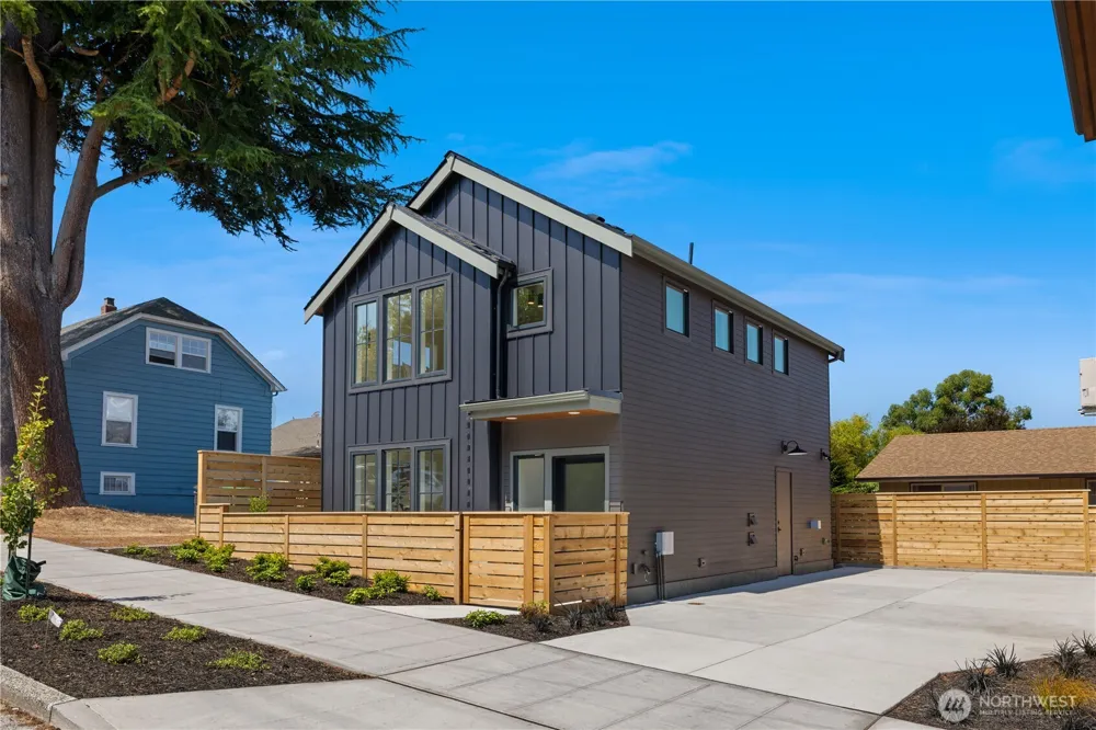 268 Fulton Street Seattle, WA 98109