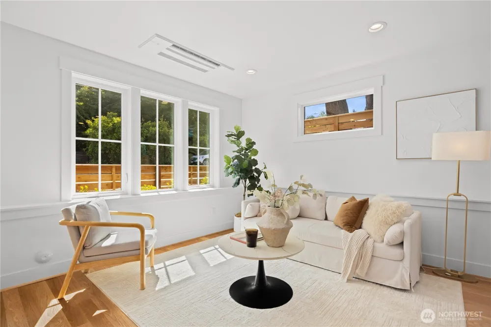268 Fulton Street Seattle, WA 98109