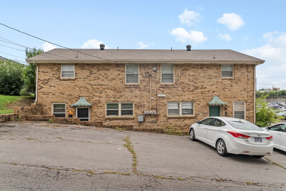 211 N 5th Street #C Clarksville, TN 37040