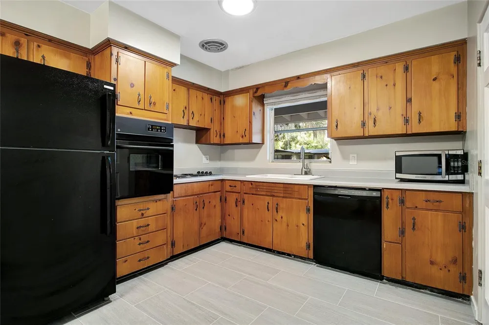1955 ELAND AVENUE Winter Park, FL 32789