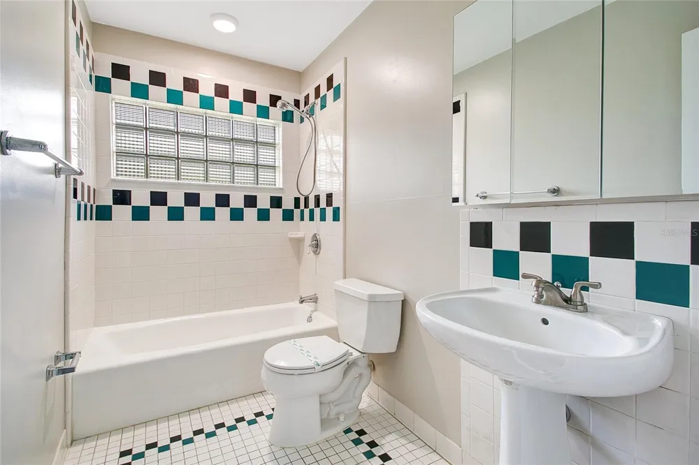 1955 ELAND AVENUE Winter Park, FL 32789
