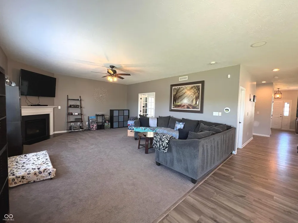 88 Vermilian Drive Whiteland, IN 46184