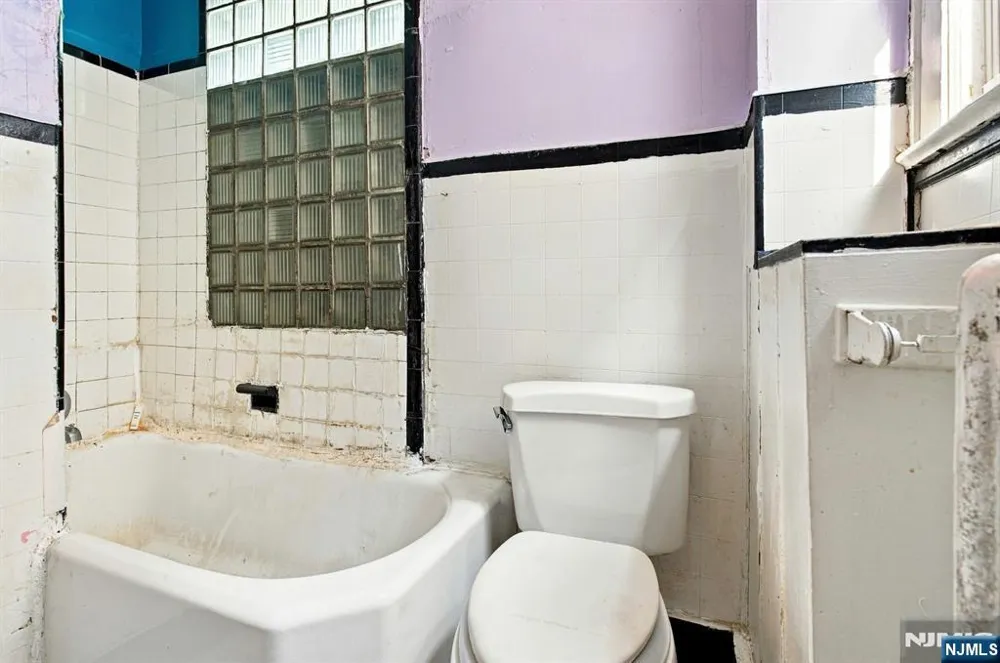 800 S 15th Street Newark, NJ 07108