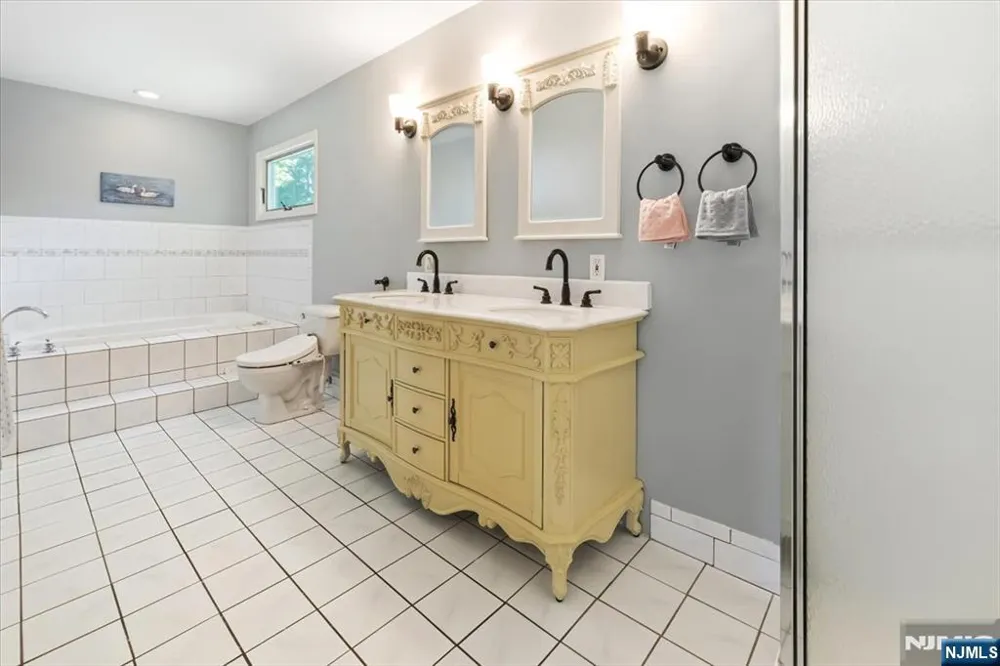 30 Beverly Road Glen Rock, NJ 07452