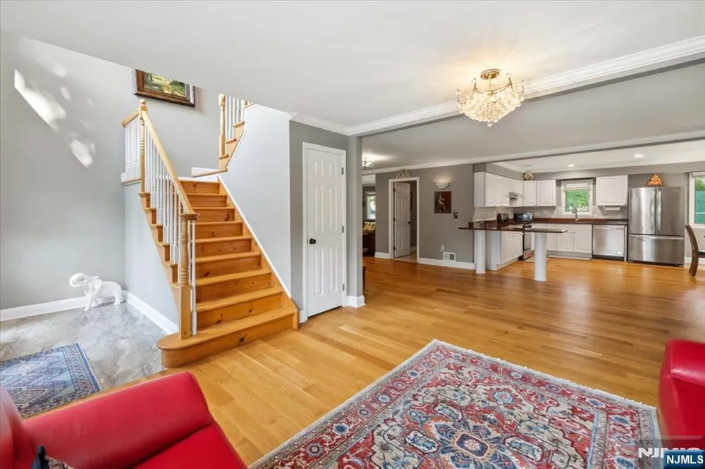 30 Beverly Road Glen Rock, NJ 07452