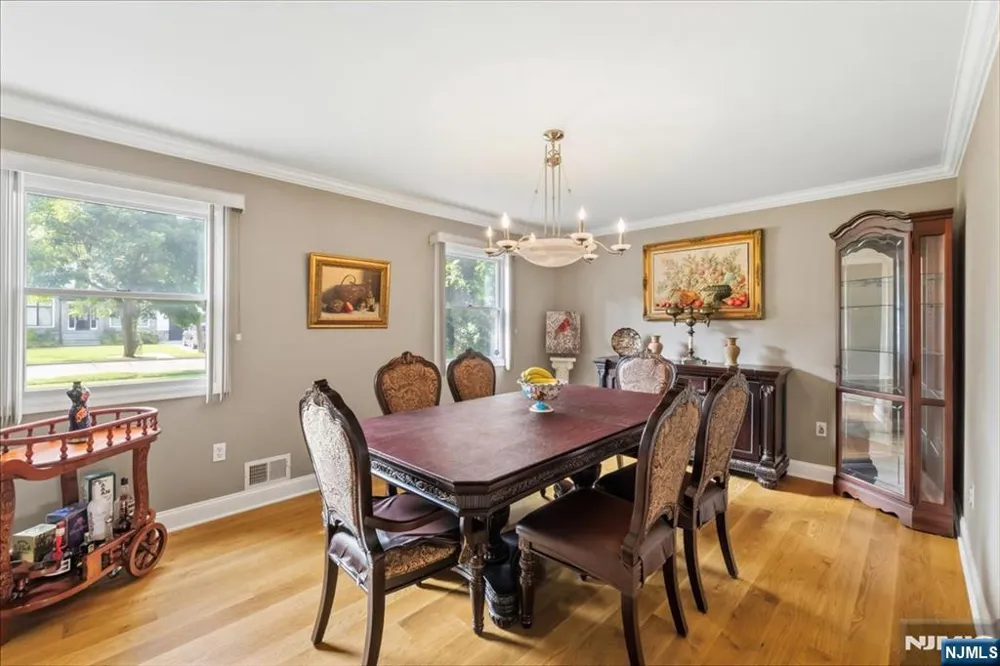30 Beverly Road Glen Rock, NJ 07452