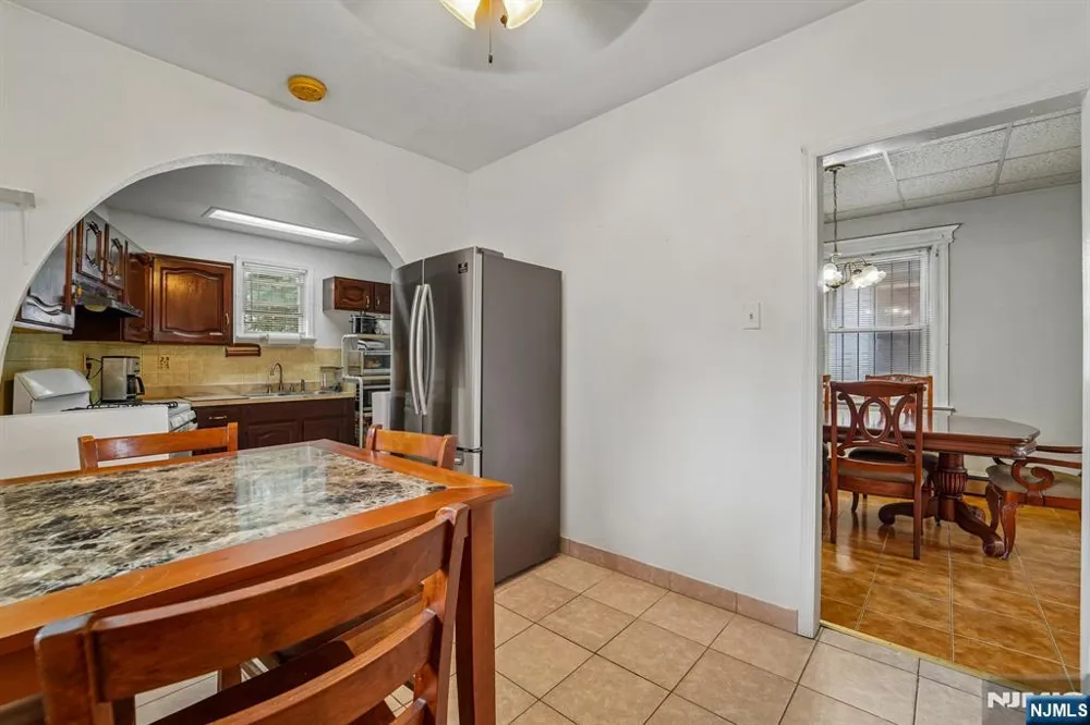 406-408 3rd Avenue Newark, NJ 07107