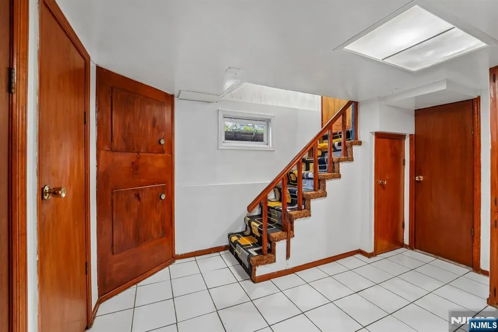 406-408 3rd Avenue Newark, NJ 07107