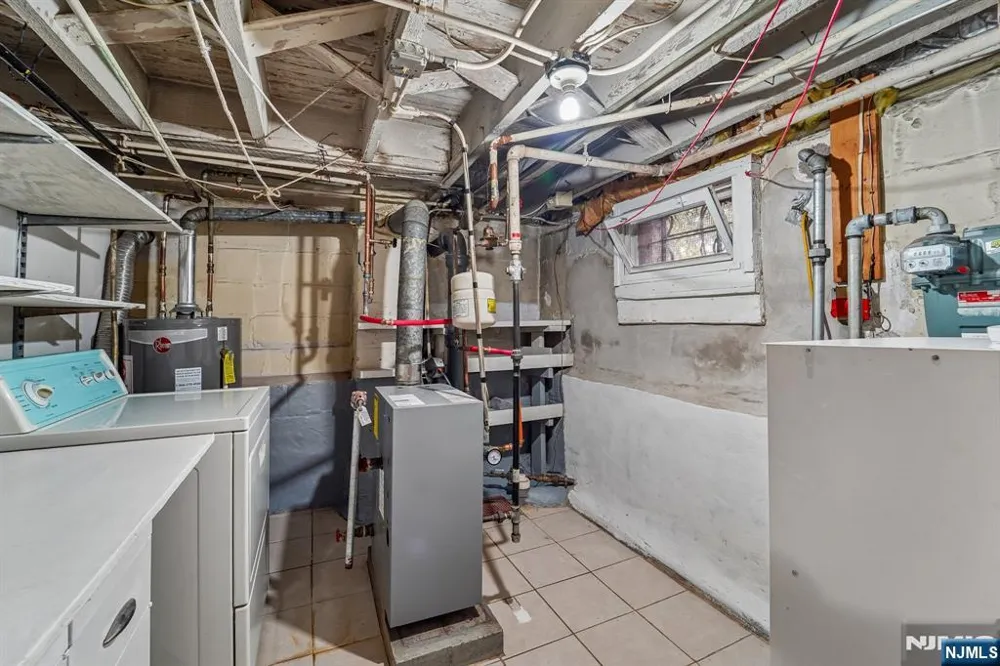 406-408 3rd Avenue Newark, NJ 07107