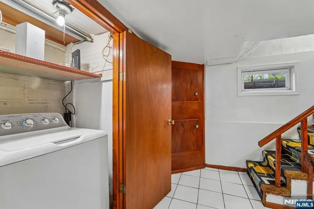 406-408 3rd Avenue Newark, NJ 07107