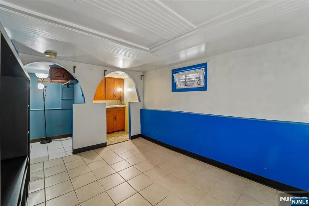406-408 3rd Avenue Newark, NJ 07107