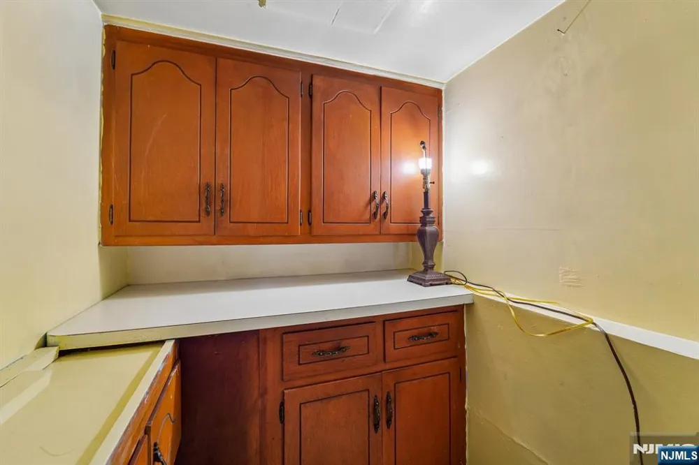 406-408 3rd Avenue Newark, NJ 07107