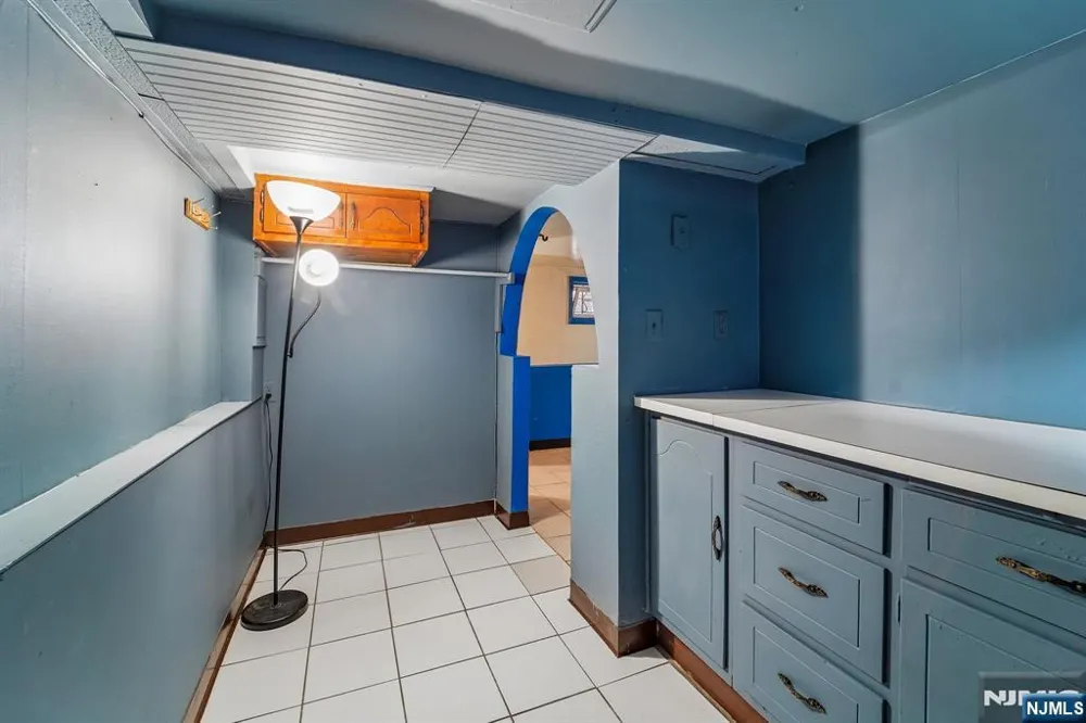 406-408 3rd Avenue Newark, NJ 07107