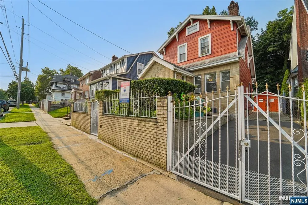 406-408 3rd Avenue Newark, NJ 07107