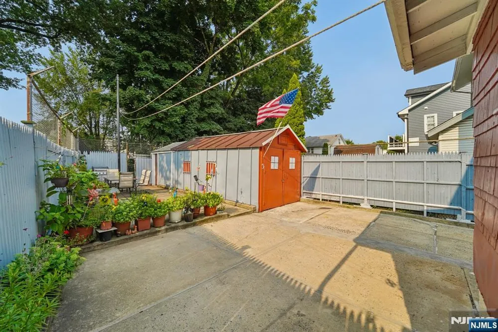 406-408 3rd Avenue Newark, NJ 07107