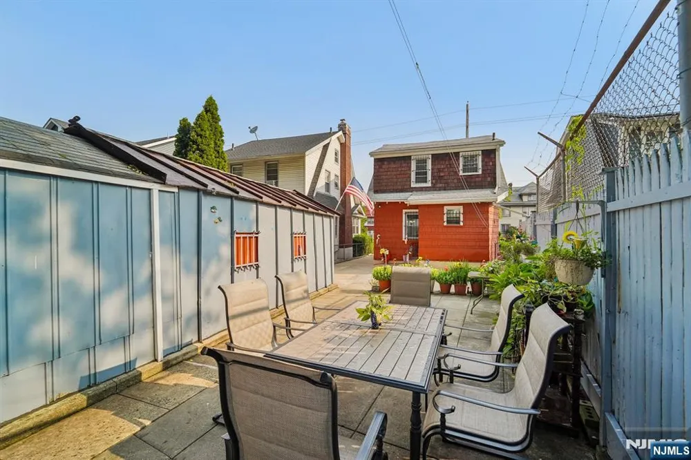 406-408 3rd Avenue Newark, NJ 07107