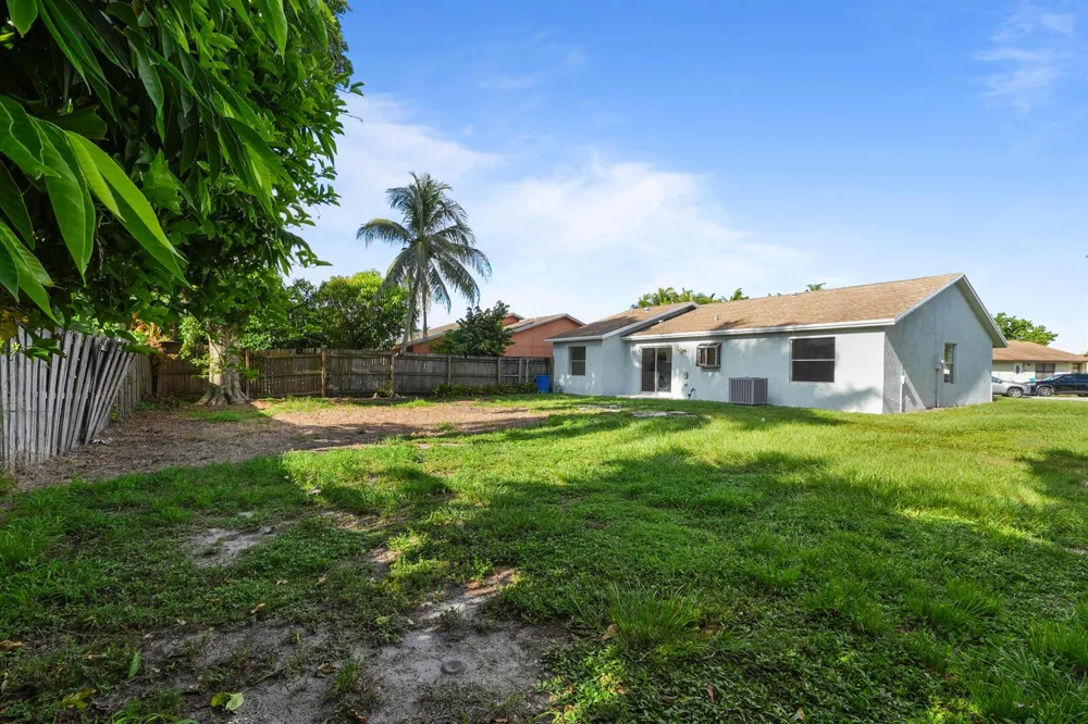 7406 Willow Spring Circle Boynton Beach, FL 33436