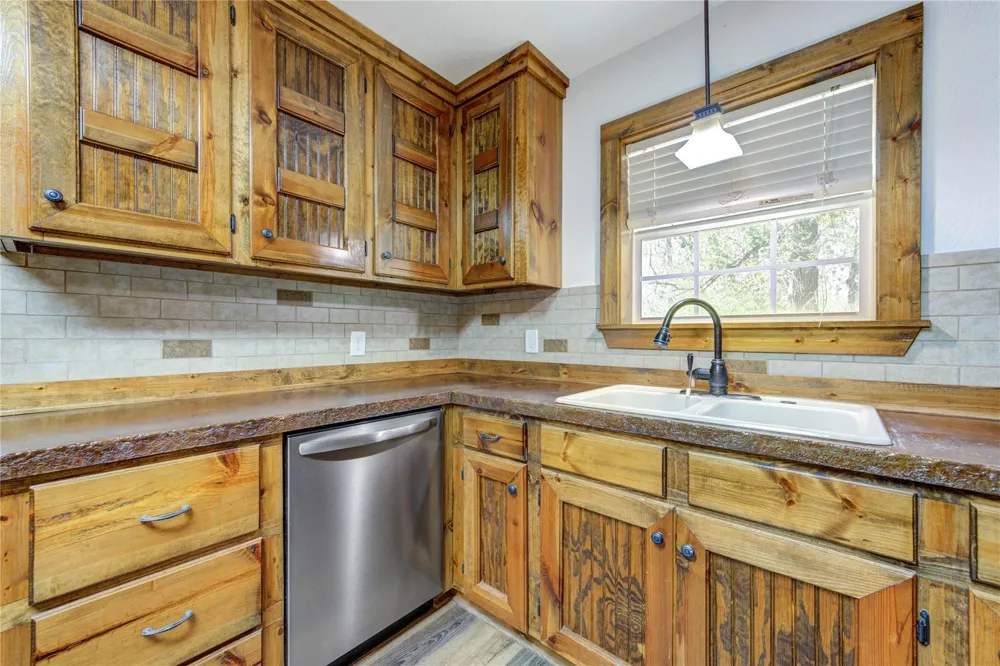 8805 Sun Oil Road Brenham, TX 77833