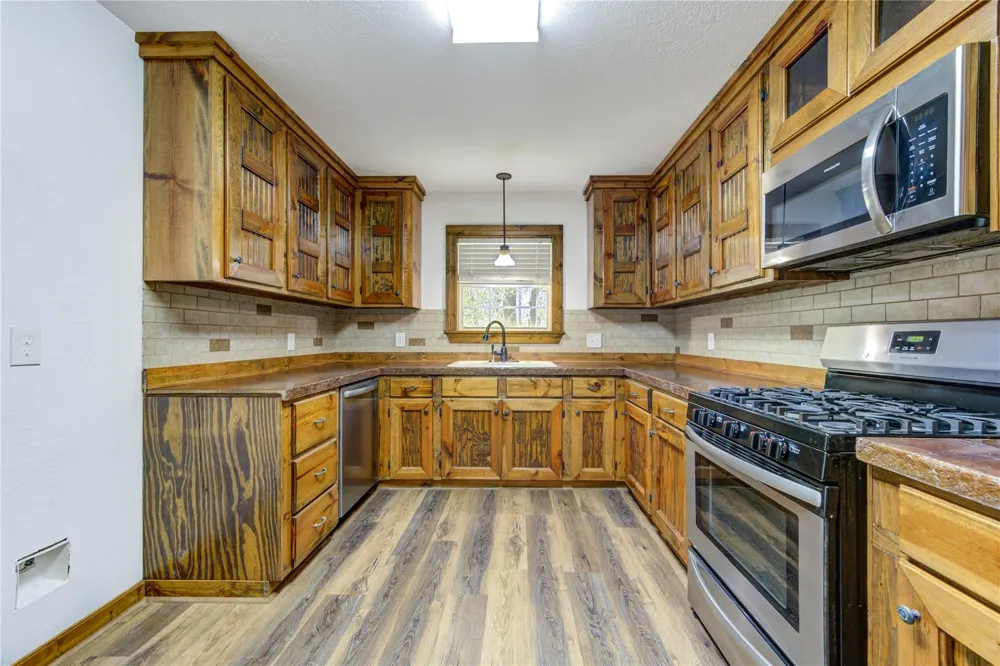 8805 Sun Oil Road Brenham, TX 77833