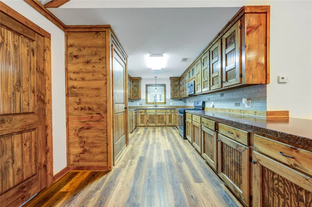 8805 Sun Oil Road Brenham, TX 77833