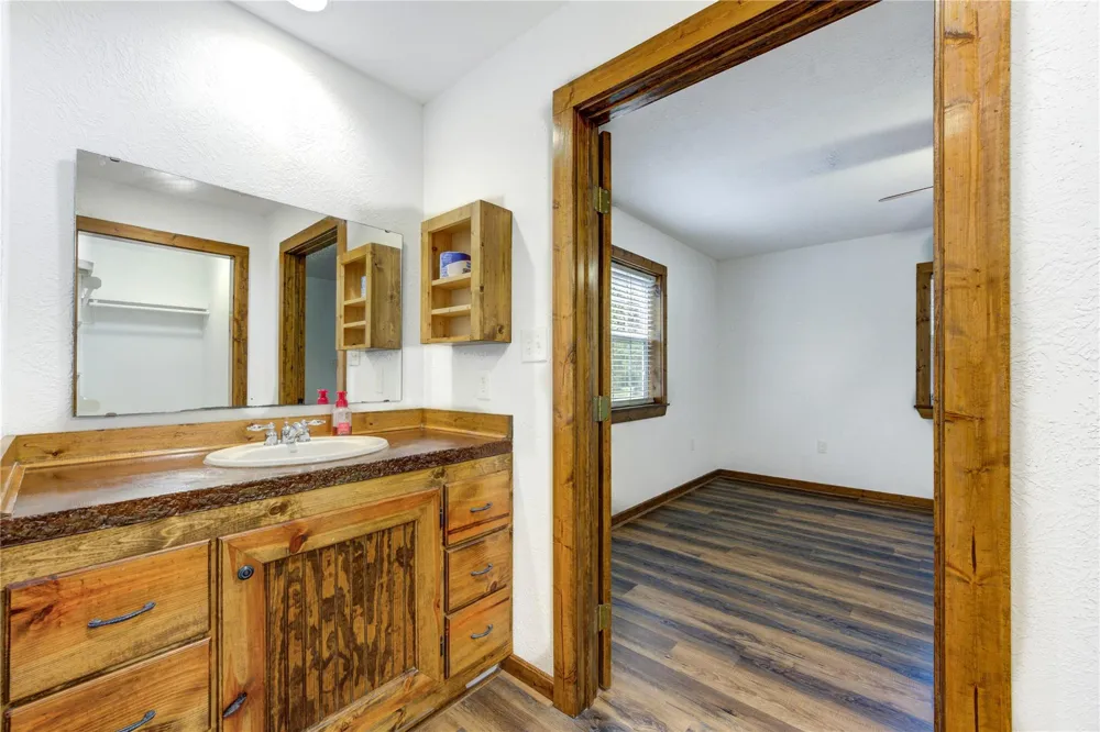 8805 Sun Oil Road Brenham, TX 77833