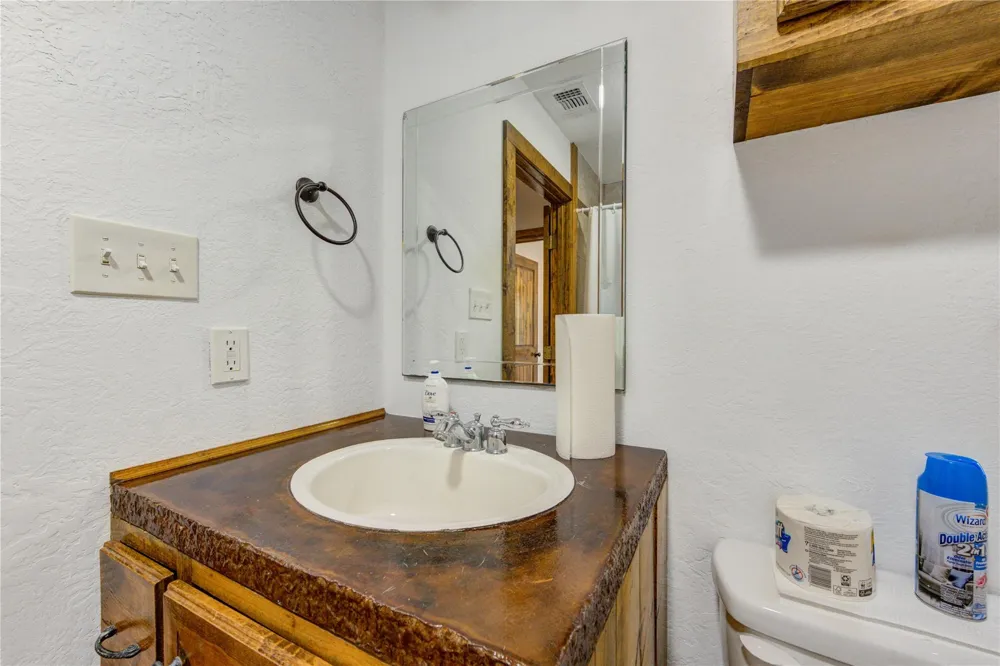 8805 Sun Oil Road Brenham, TX 77833