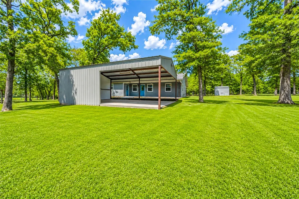 8805 Sun Oil Road Brenham, TX 77833