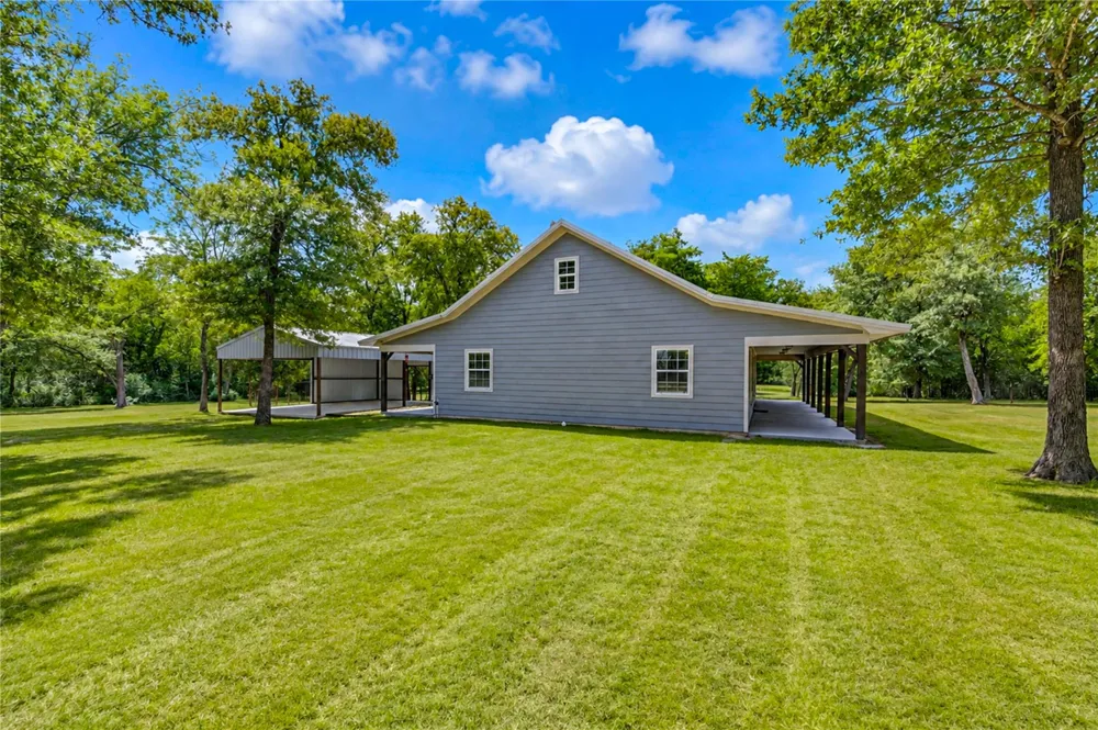 8805 Sun Oil Road Brenham, TX 77833