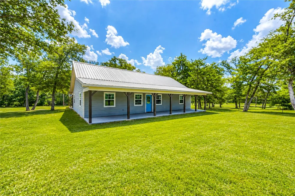 8805 Sun Oil Road Brenham, TX 77833