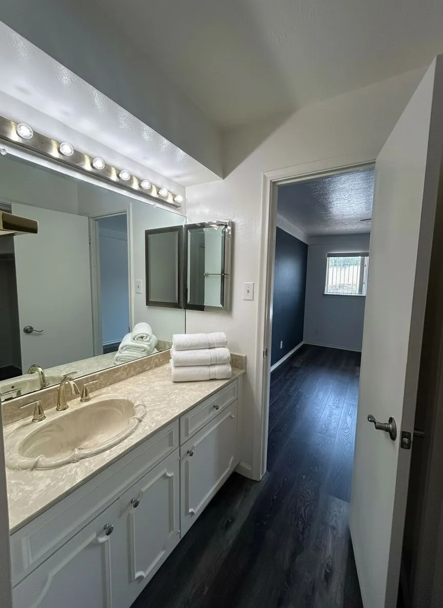5014 Les Chateaux Drive #230 Dallas, TX 75235