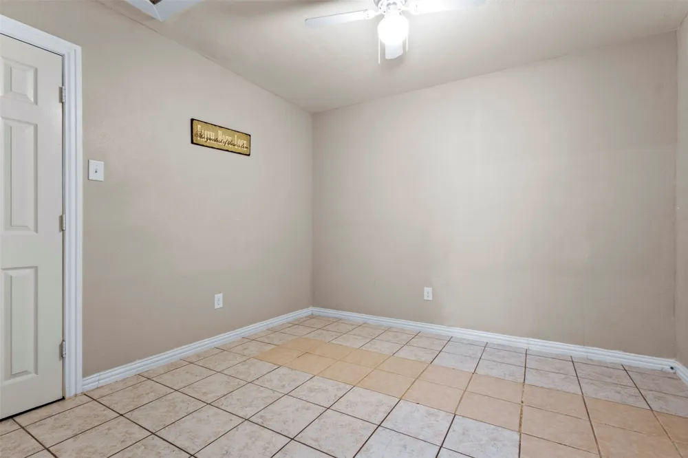 207 Washington Avenue Saginaw, TX 76179