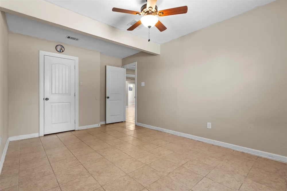 207 Washington Avenue Saginaw, TX 76179