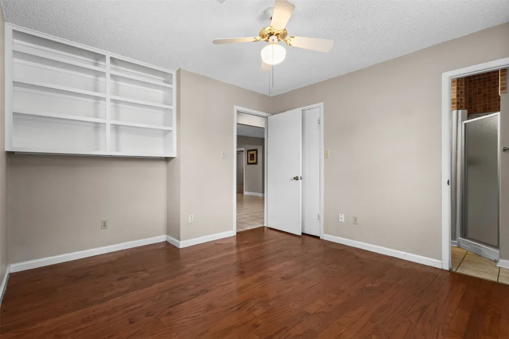 207 Washington Avenue Saginaw, TX 76179