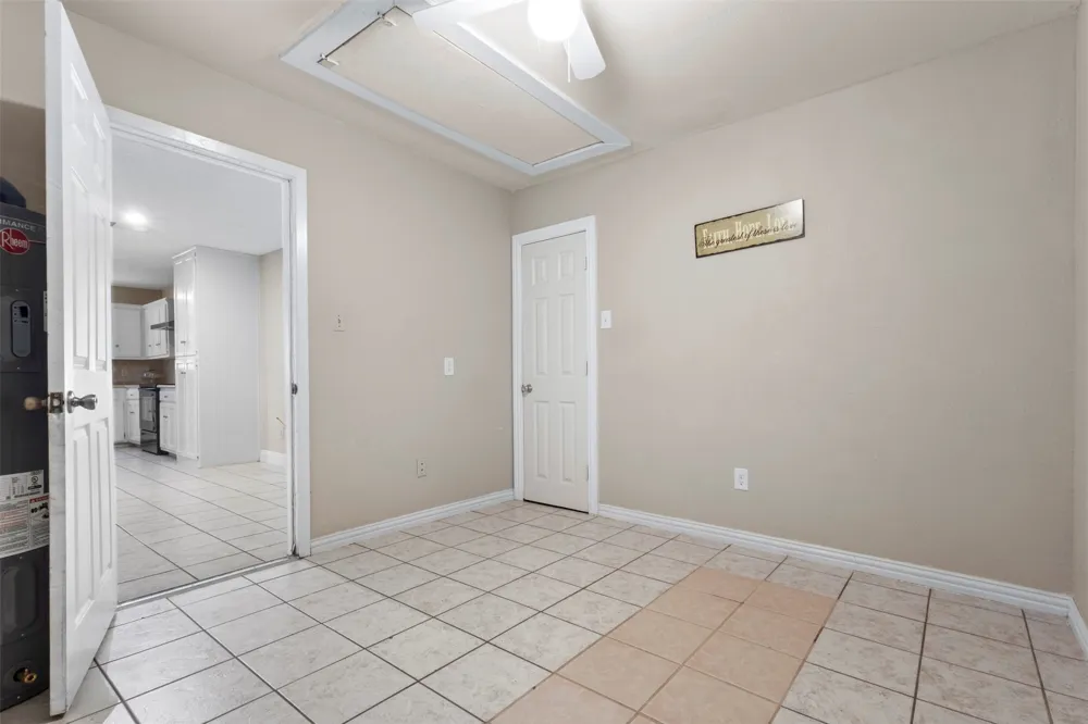 207 Washington Avenue Saginaw, TX 76179